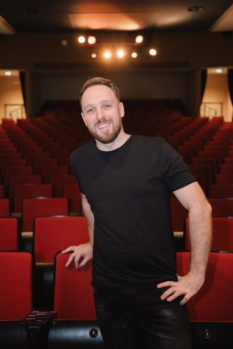 Lukas Wagner, fundador de ahead x, en la sala del evento
